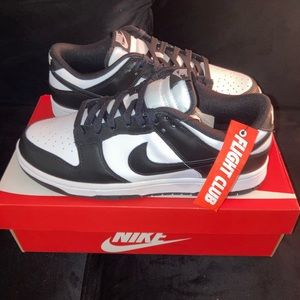 Panda low dunks black and white